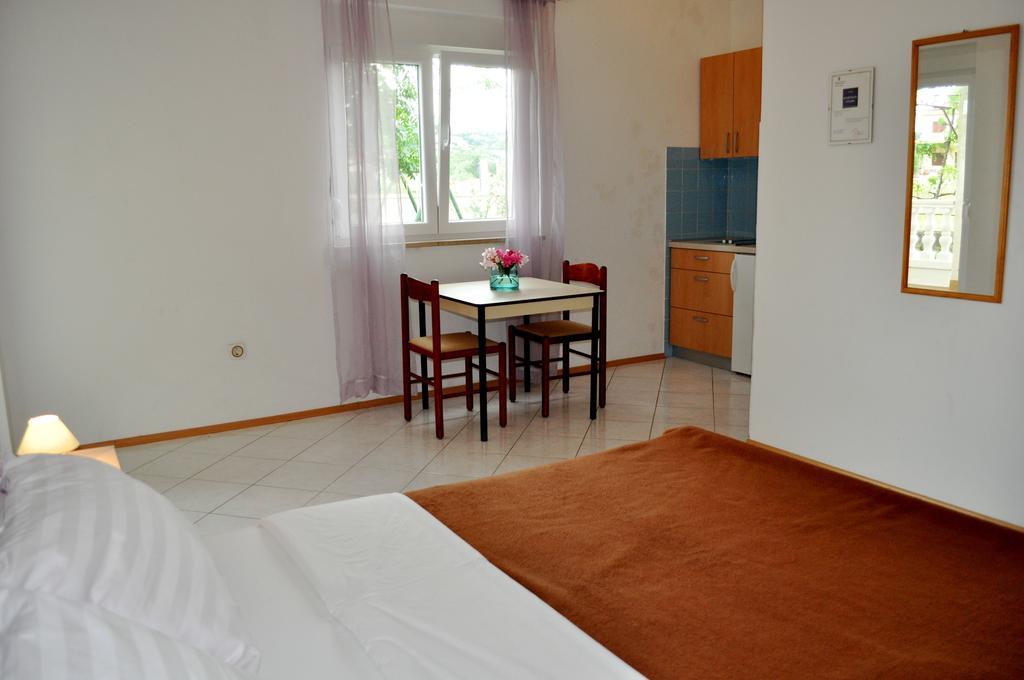 Apartments Smilja Ljubač Exteriör bild