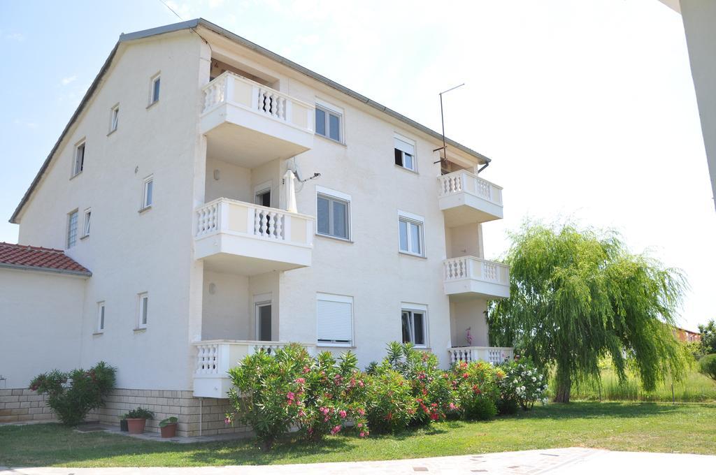 Apartments Smilja Ljubač Exteriör bild